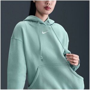 Nike Women's Sportswear Phoenix Fleece Oversized Pullover Hoodie